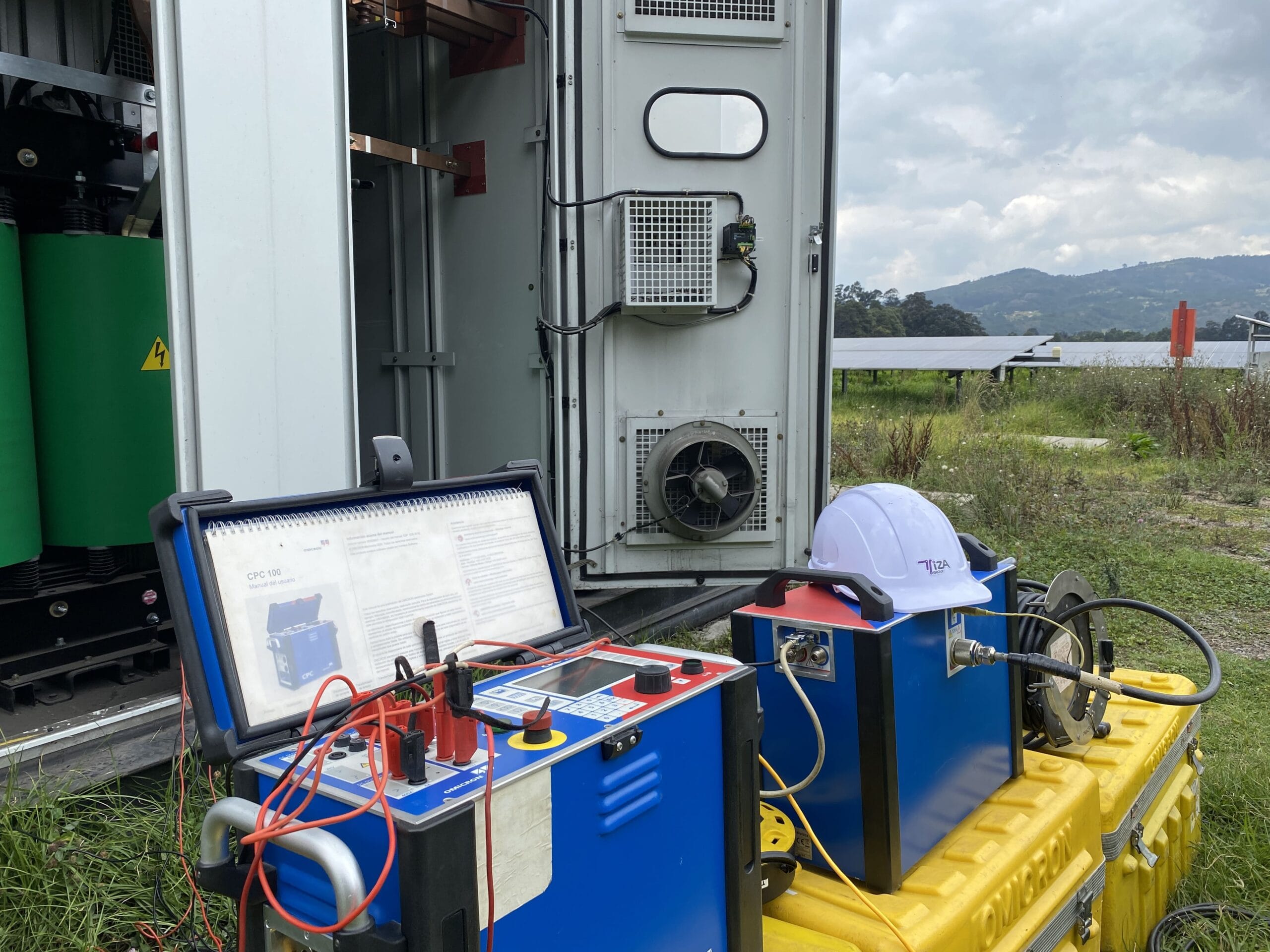 Equipos eléctricos en un parque solar